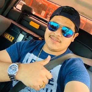 Meet your Posher, Carlos daniel